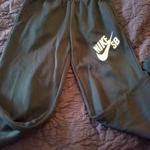 Boys Nike pants size medium